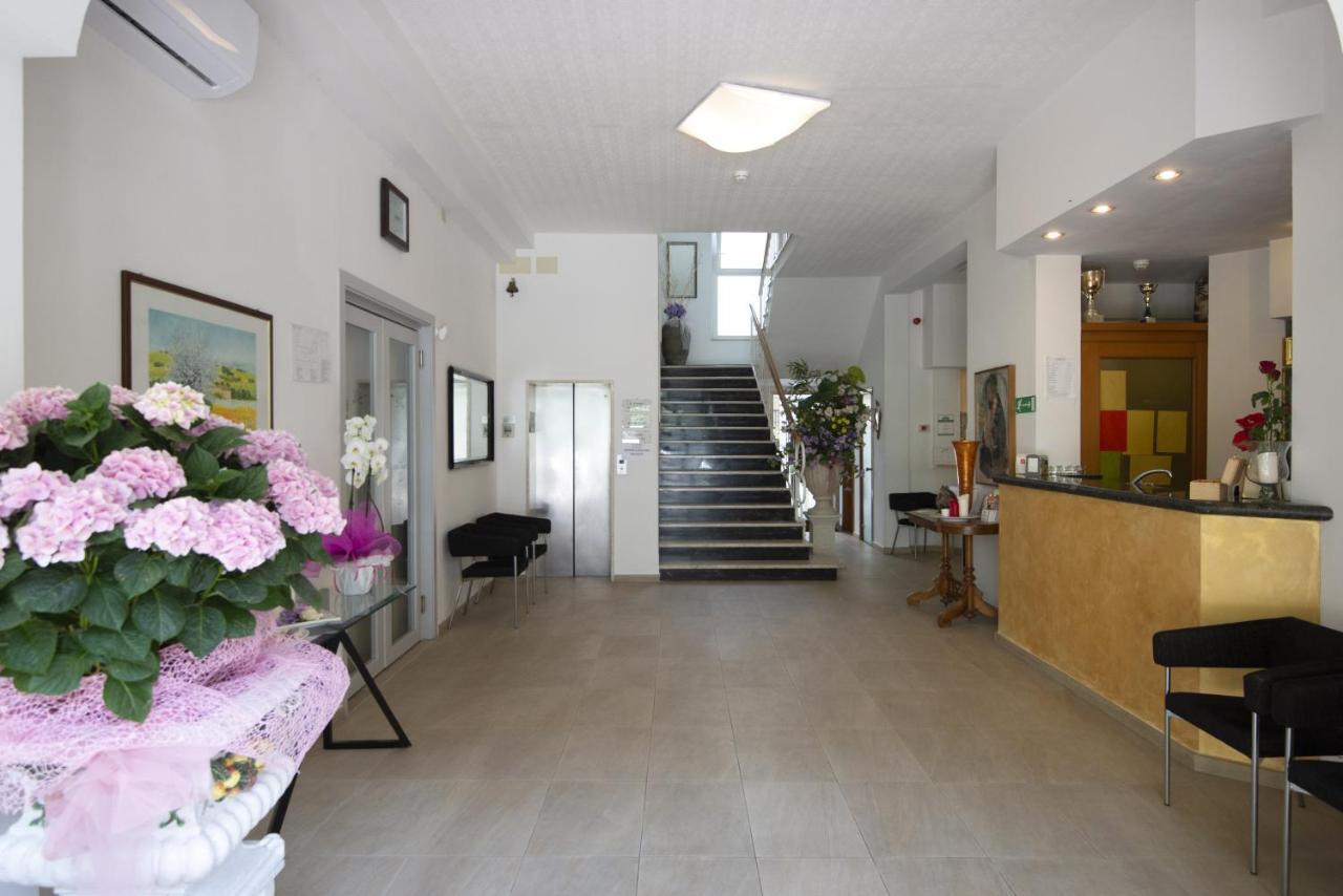 Carillon 3* Bellaria-Igea Marina